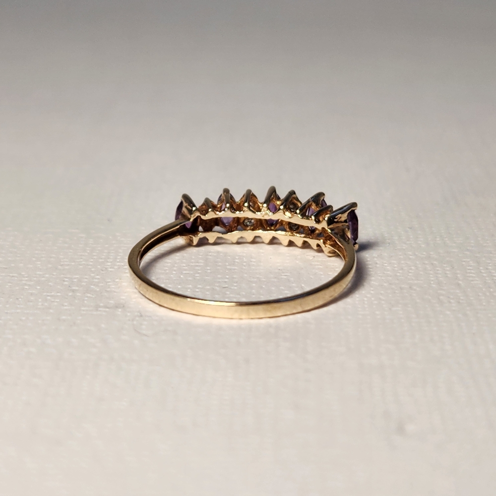 Classic 90s VTG 10K Solid Yellow Gold NATURAL  Amethyst & Diamond Ring Sz 7 - Picture 9 of 16